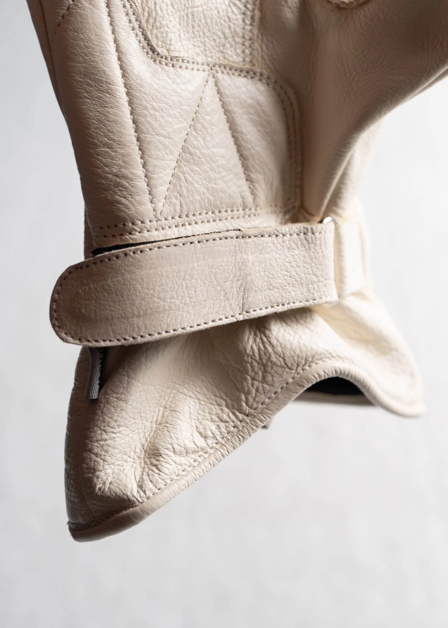INR X VAHNA Moto Gloves - Image 3